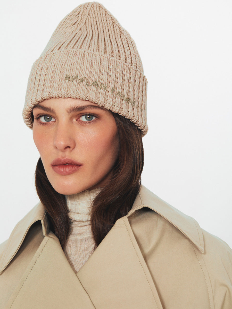 Hand-embroidered Beanie BN032-C-OS Ruslan Baginskiy Hand-embroidered Beanie BN032-C-OS Ruslan Baginskiy