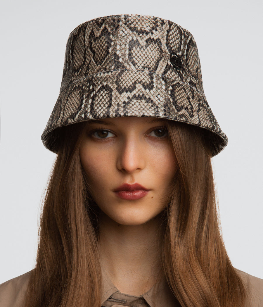 Black Friday Archive by RB, ruslan baginskiy Snake-print Bucket Hat FW23-24 BCT036/033-P-SNK-RWRB-XXS