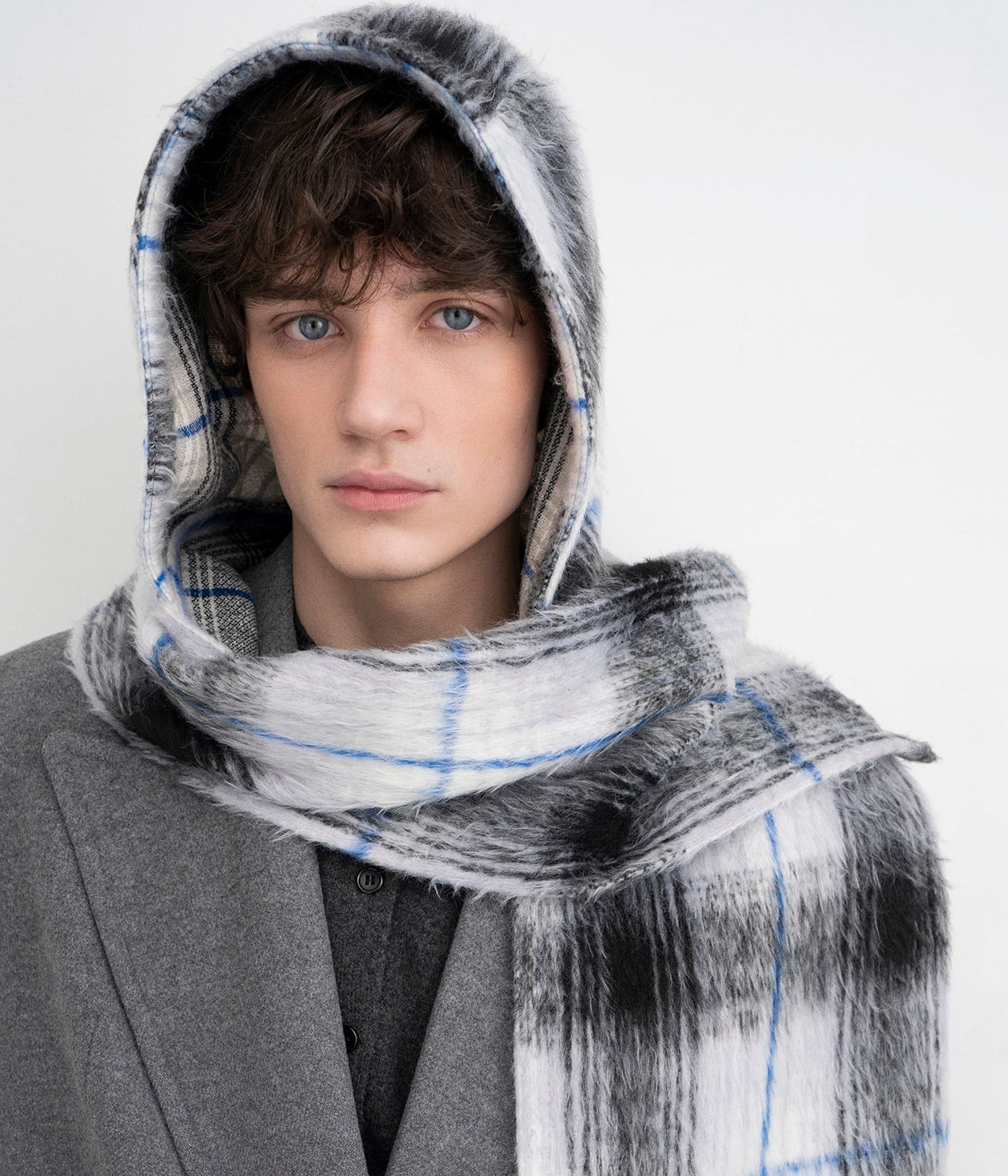 Photo, , Hooded Scarf