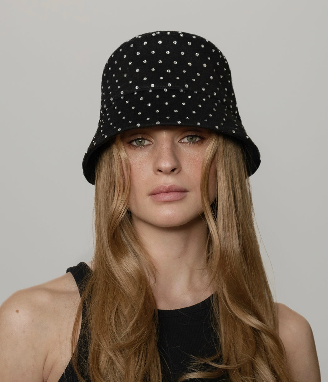 Crystal-embellished Bucket Hat BCT101-W-DMD-XXS Ruslan Baginskiy