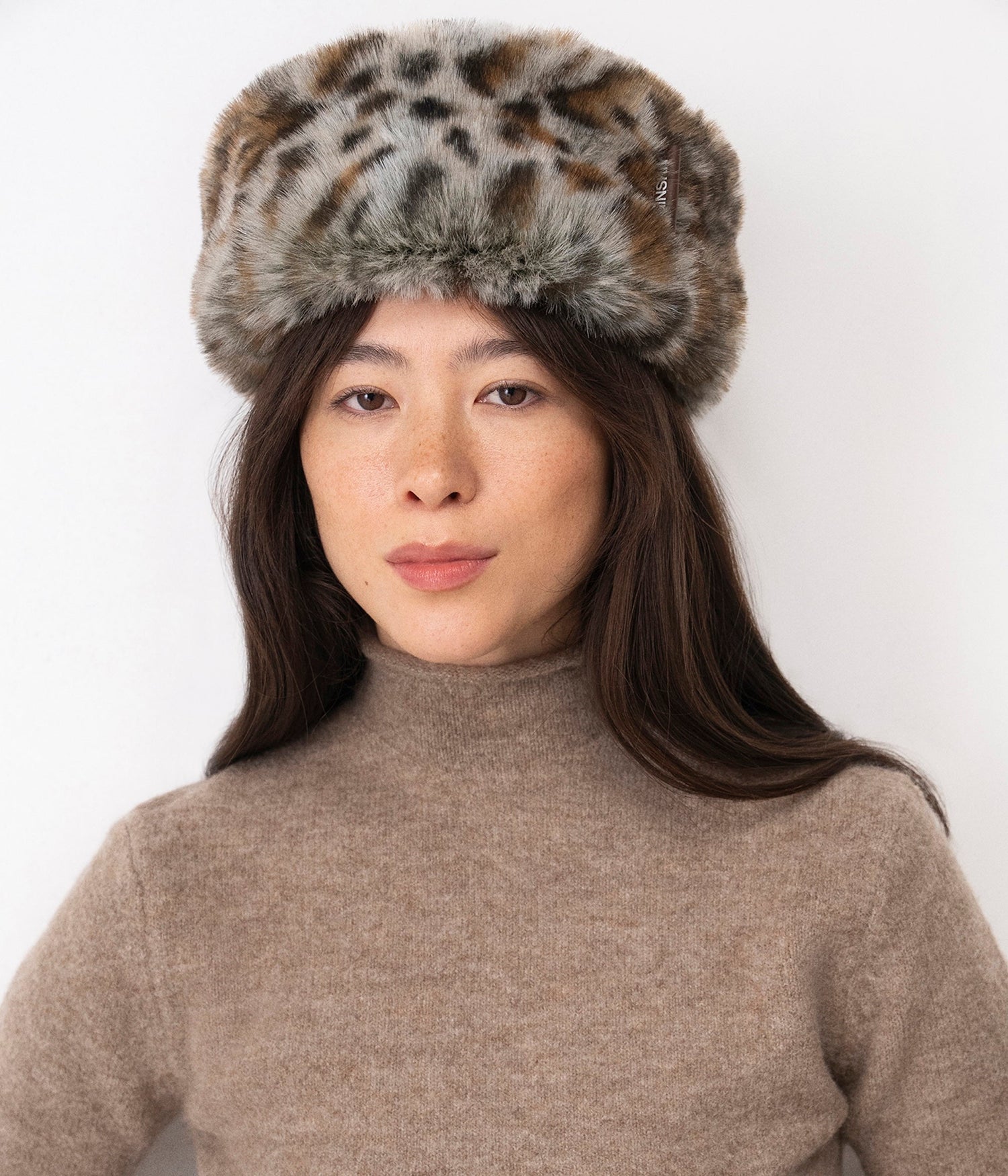Photo, , Faux-Fur Pillbox Hat