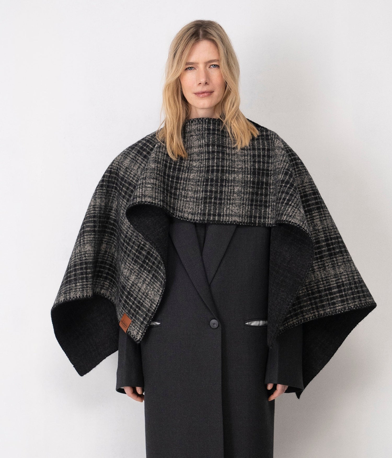 Photo, , Poncho Scarf