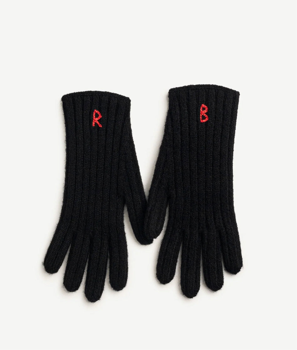 Ruslan Baginskiy image