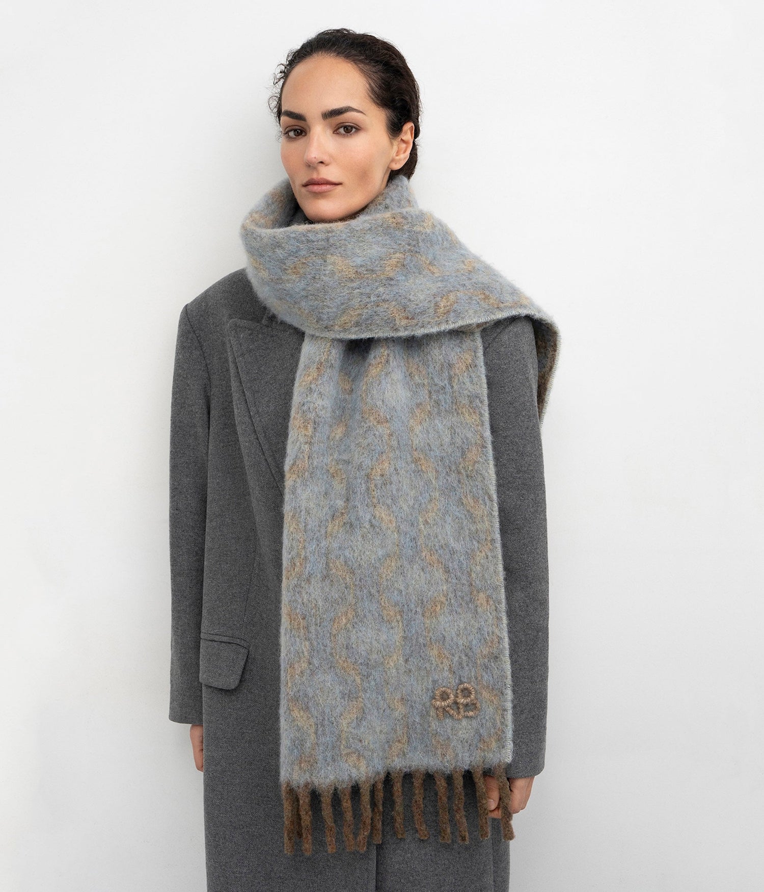 Photo, , RB-Logo fringed alpaca-blend scarf Max
