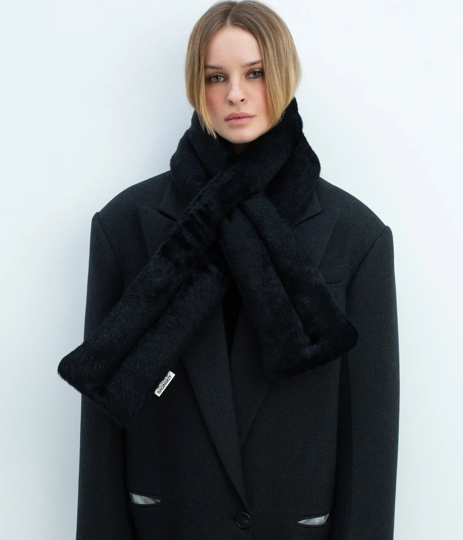 Logo-Patch Faux Fur Scarf